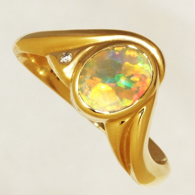 CUSTOM MADE 18k Yellow Gold Ring with a diamond and a SEMI BLACK OPAL Very rare and perfect Hexagonal Harlequin pattern